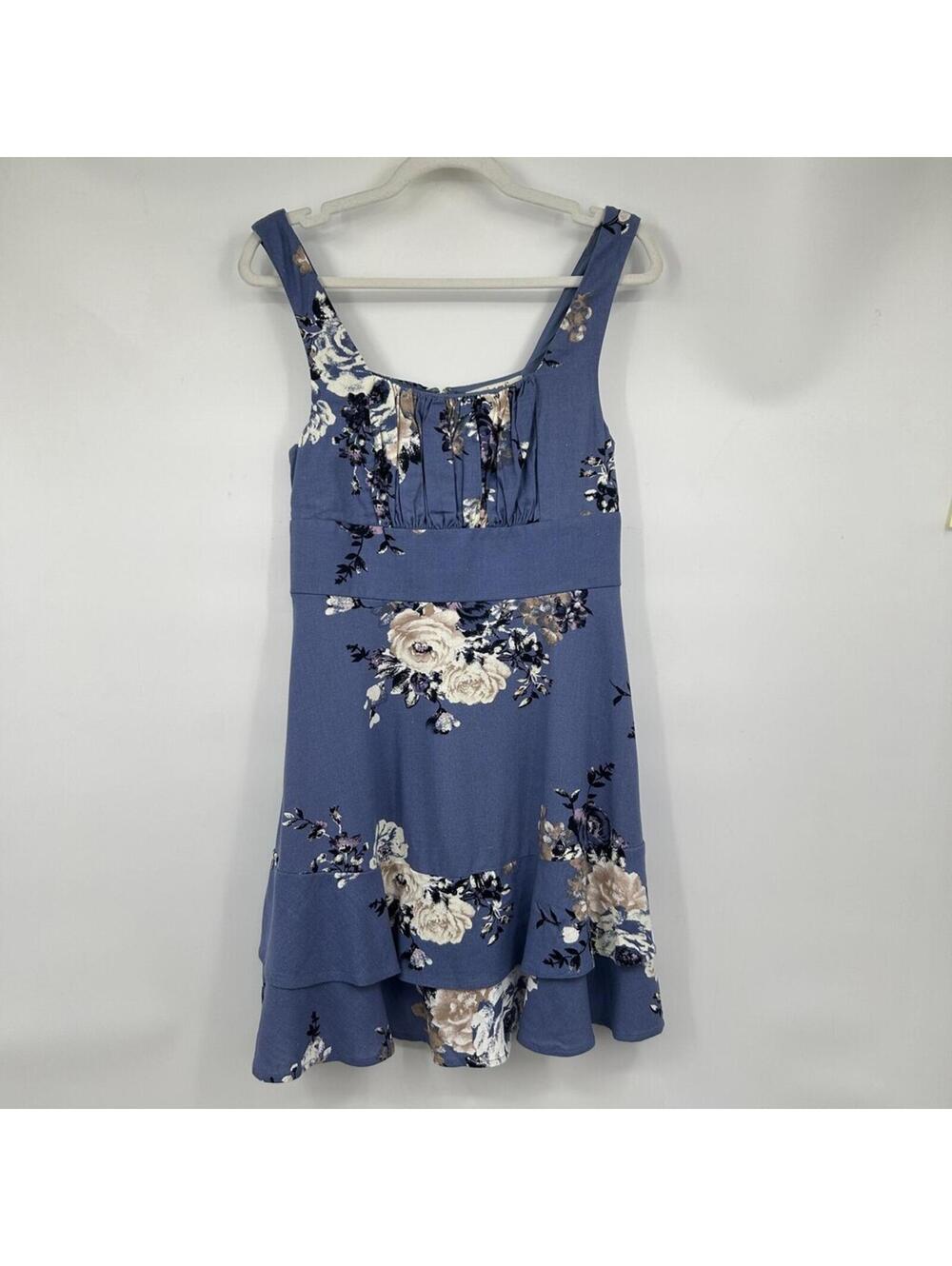 Women's Miami New with Tags Floral Print Blue Dress Medium